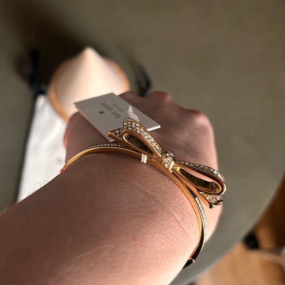 KATE SPADE | NWT Bow Bangle - Picture 4 of 5